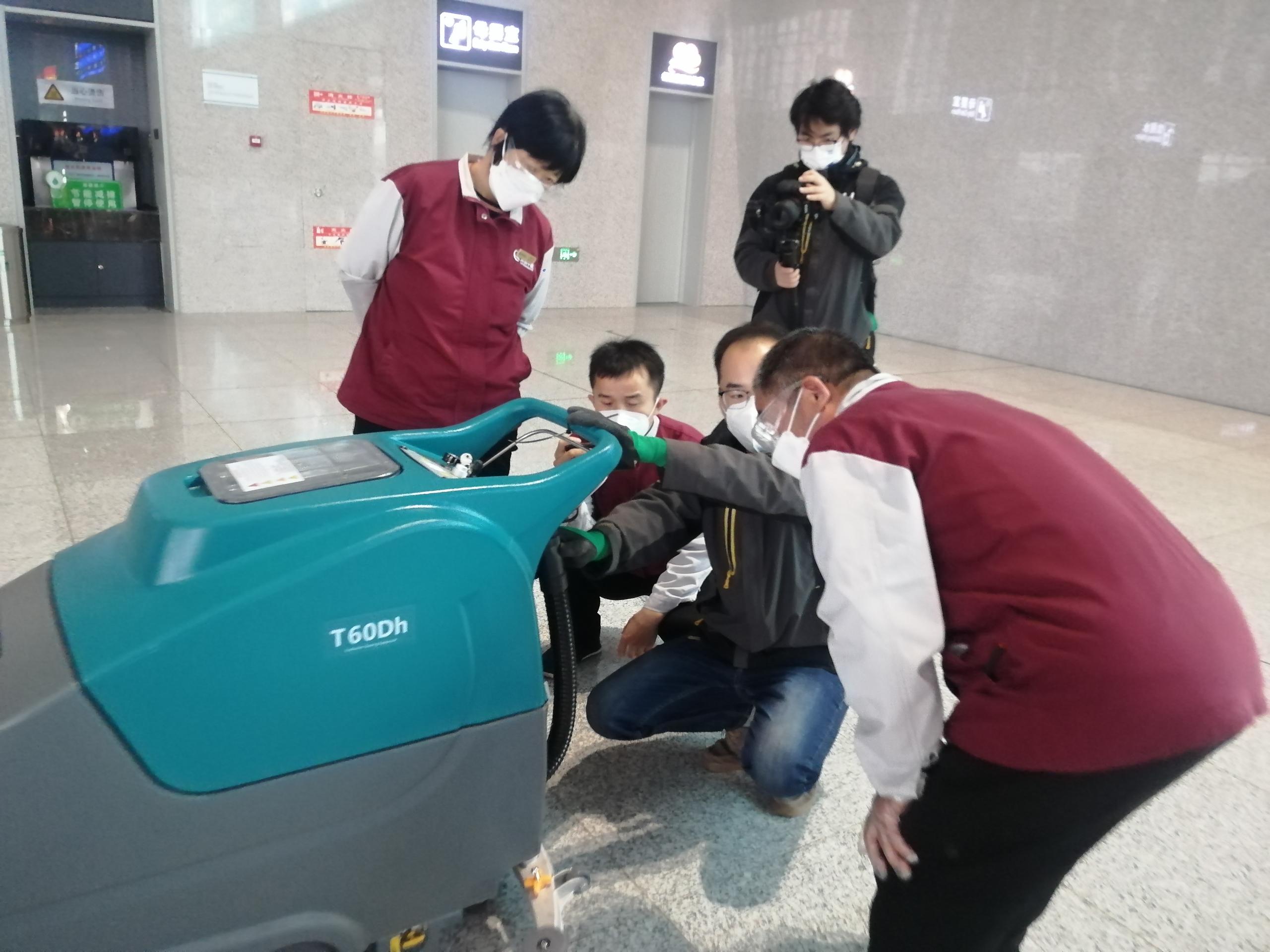 高鐵站都在用的洗地機，究竟有什么優(yōu)勢（一）