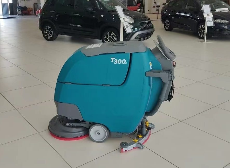 大商場清潔，還在使用人工？現(xiàn)在都用洗地機啦