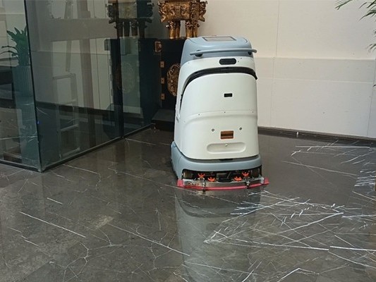 坦力工業(yè)掃地機器人：工業(yè)清潔變革下的高效