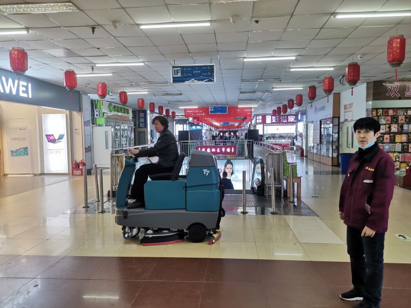 洗地機(jī)出現(xiàn)水流異常，別慌！