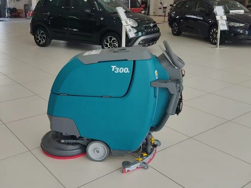 工業(yè)吸塵器、洗地機對工廠車間的作用