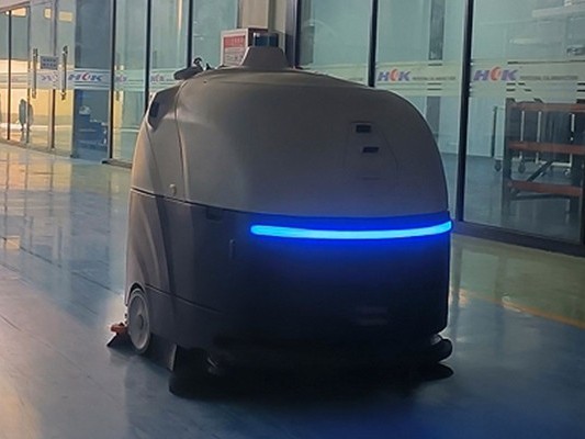 保潔員看了都服！坦力工廠自動(dòng)掃地機(jī)器人 "卷" 翻高鐵站