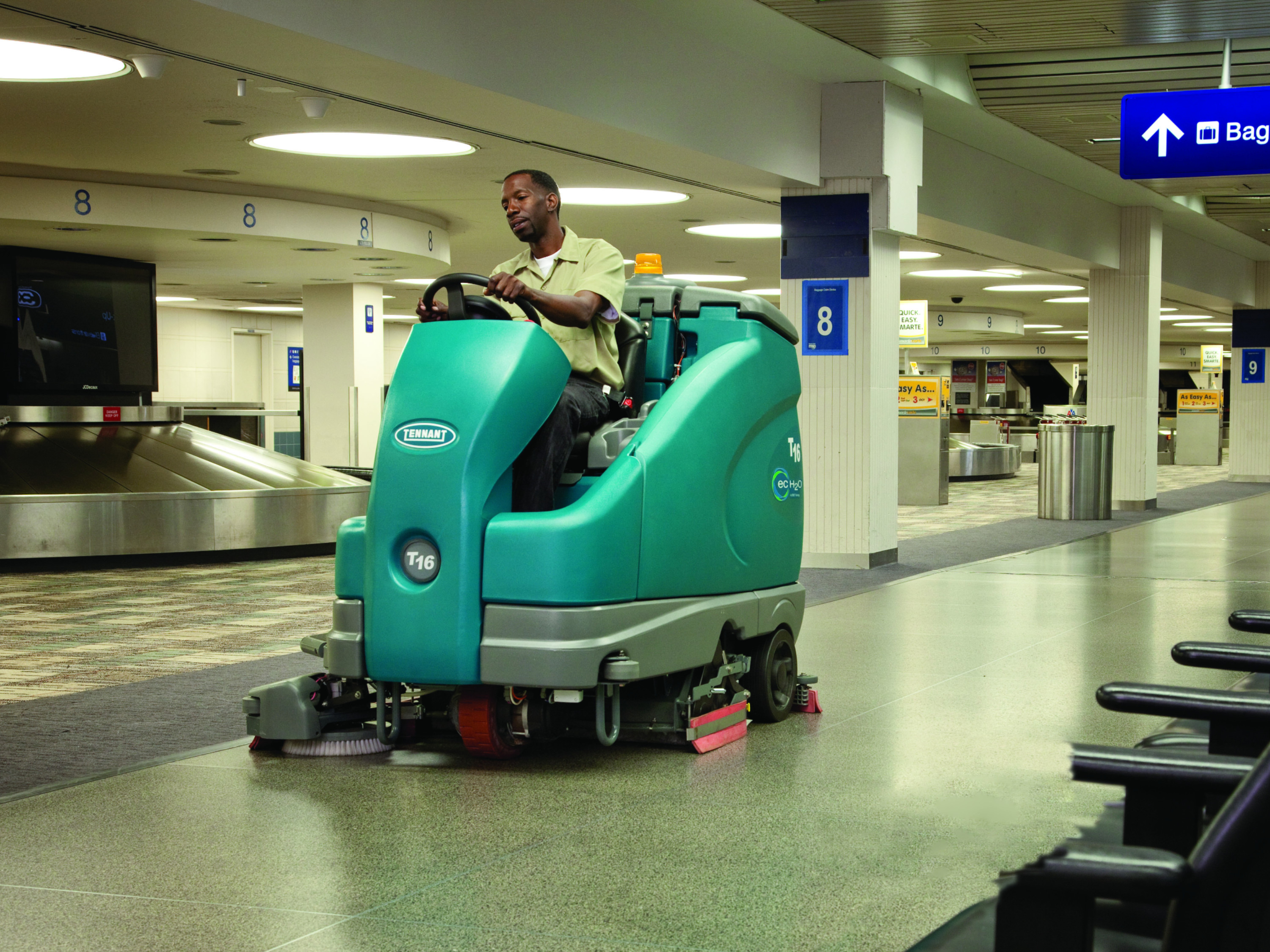 洗地機(jī)與傳統(tǒng)清潔的區(qū)別