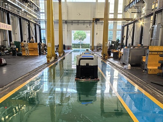 14億多人從“用上電”到“用好電”，坦力工業(yè)洗地機(jī)器人助力工廠地面清潔