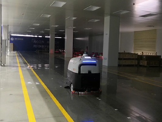 制造類企業(yè)為何使用坦力工業(yè)智能清掃機(jī)器人替代人工？