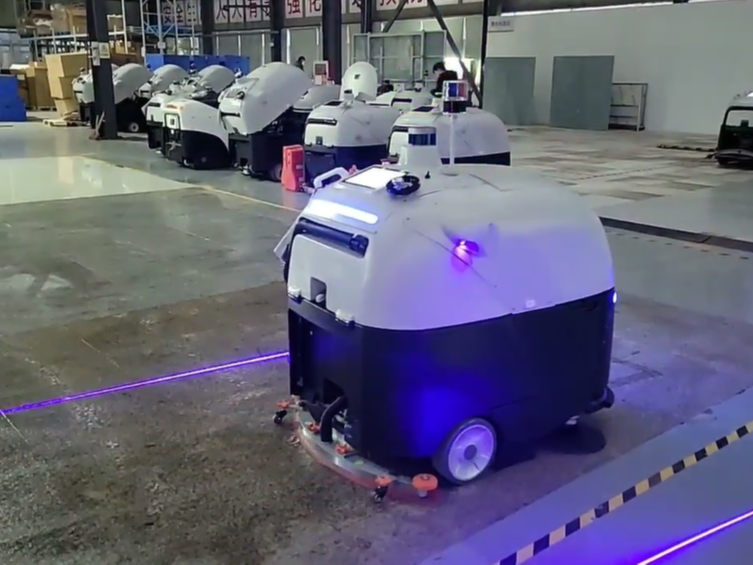 坦力智能工業(yè)洗地機(jī)器人：洗地即干，筑牢地面安全防線