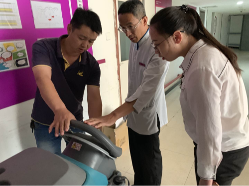 又是一波開學(xué)熱，食堂衛(wèi)生需抓緊