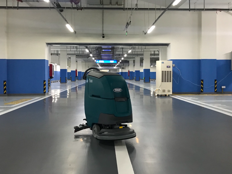 車庫用洗地機(jī)選擇什么樣的合適？